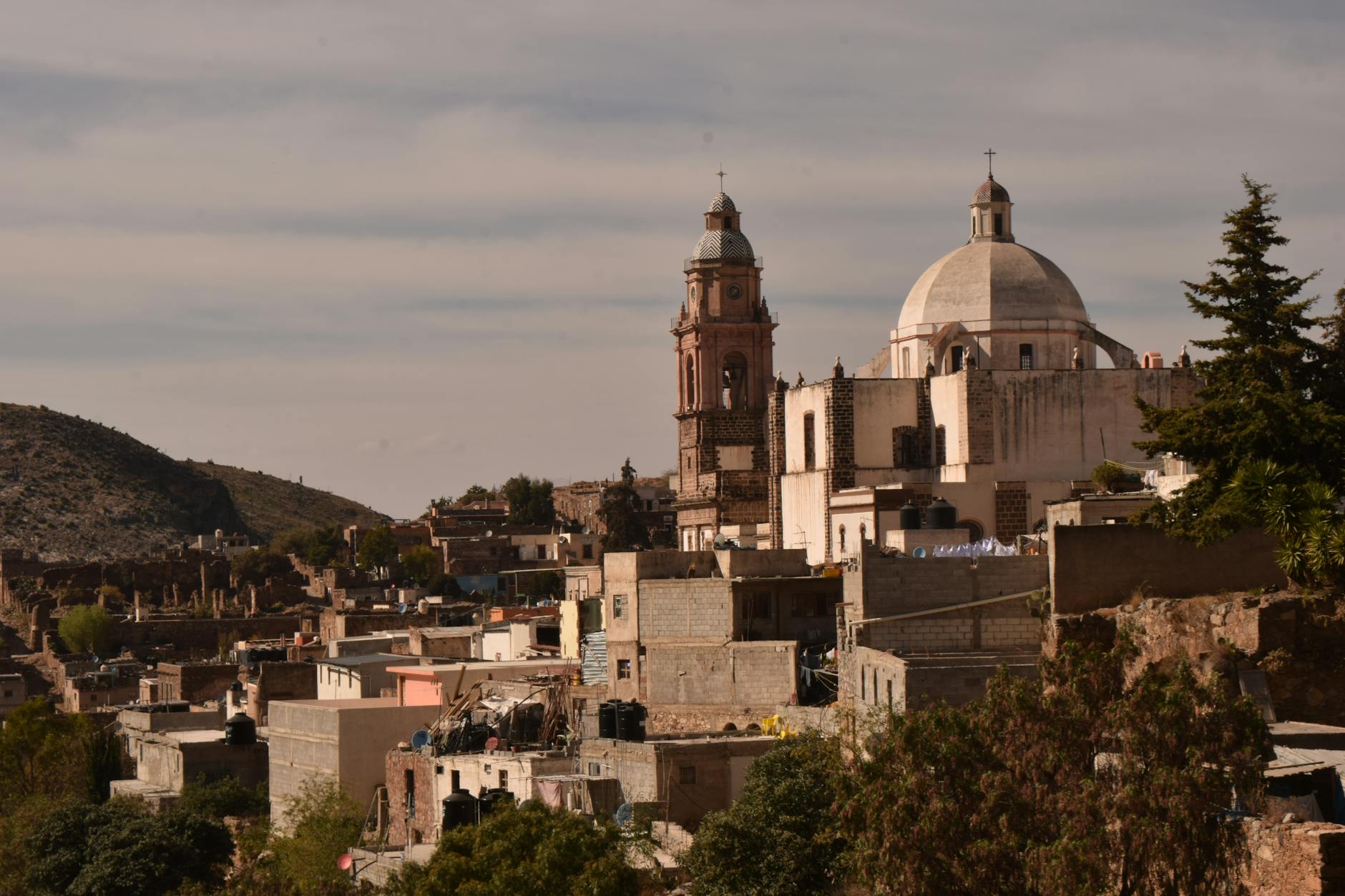 Panoramic townscape featuring historic church in Real de Catorce, S.L.P., México.